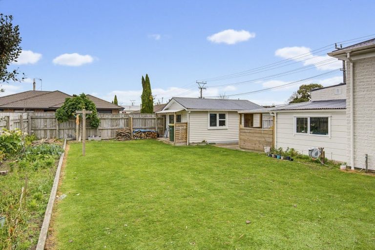 Photo of property in 55 Mako Mako Road, Levin, 5510