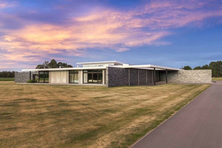 Photo of property in 400 Pound Road, Yaldhurst, Christchurch, 7676