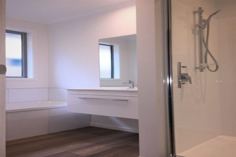 Photo of property in 46 Puhirake Crescent, Pyes Pa, Tauranga, 3112