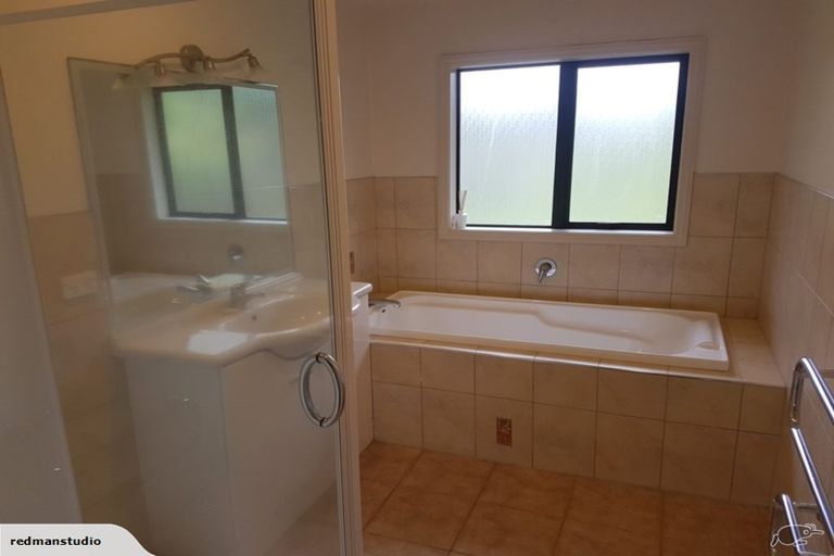 Photo of property in 355 Henderson Valley Road, Henderson Valley, Auckland, 0612