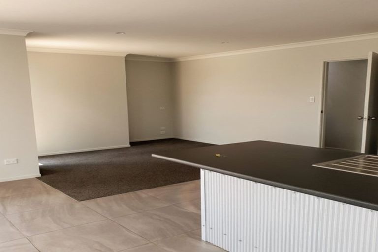 Photo of property in 9 Sandspit Road, Waiuku, 2123