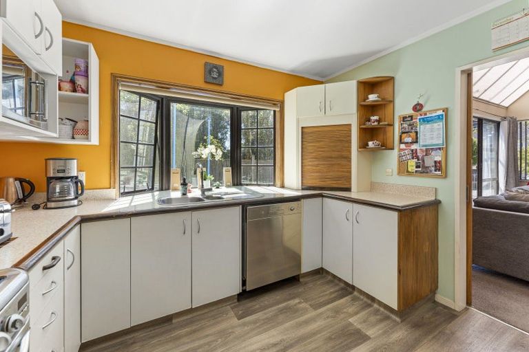 Photo of property in 2/464 Stokes Valley Road, Stokes Valley, Lower Hutt, 5019