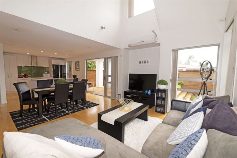 Photo of property in 108b Mcleod Road, Te Atatu South, Auckland, 0610