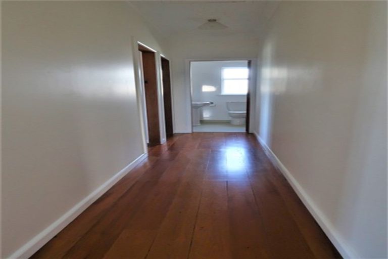 Photo of property in 168 The Ridgeway, Mornington, Wellington, 6021