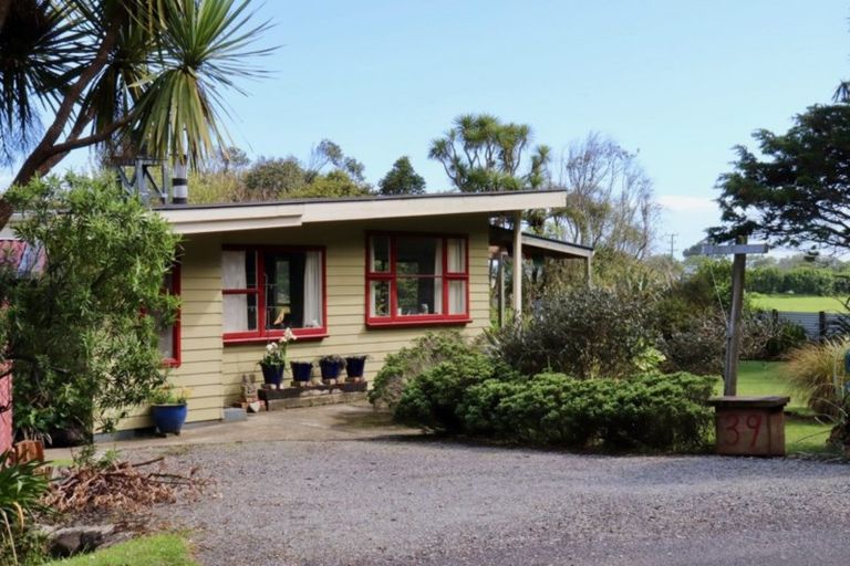 Photo of property in 39 Dole Street, Ngakawau, 7824