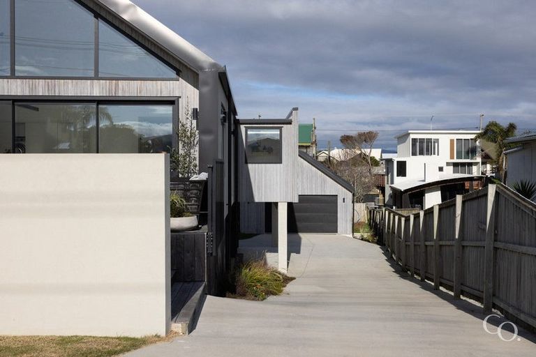 Photo of property in 56 Karewa Parade, Papamoa Beach, Papamoa, 3118