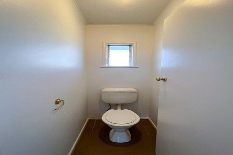 Photo of property in 1/36 Gordon Avenue, Milford, Auckland, 0620