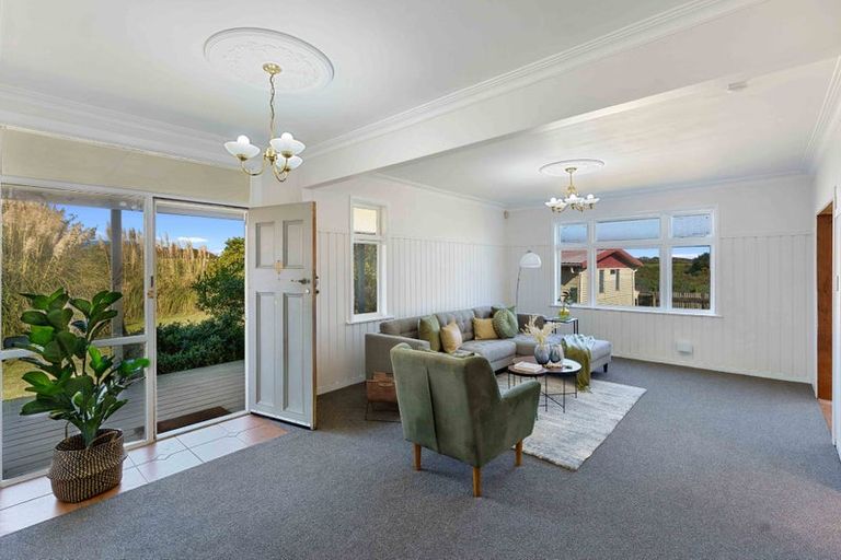 Photo of property in 35 Old Coach Road South, Otaki Beach, Otaki, 5512