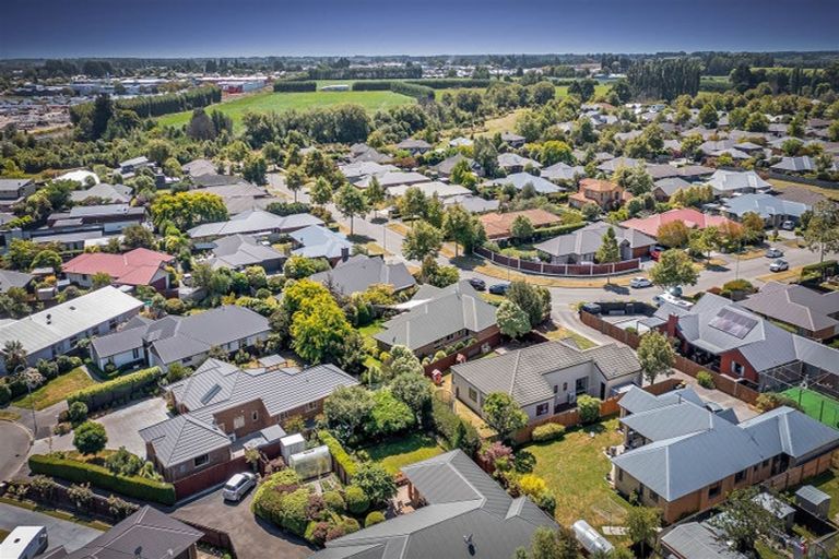 Photo of property in 65 Coolspring Way, Redwood, Christchurch, 8051