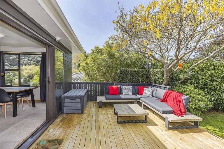 Photo of property in 8 Charthouse Lane, Whitby, Porirua, 5024