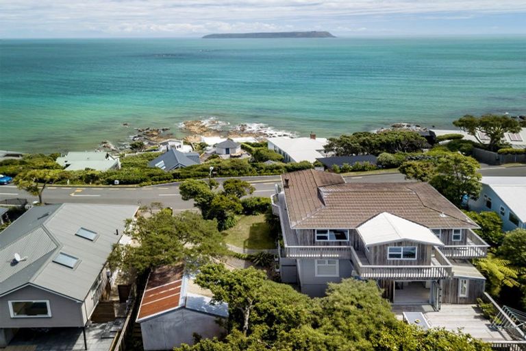 Photo of property in 58 Motuhara Road, Plimmerton, Porirua, 5026