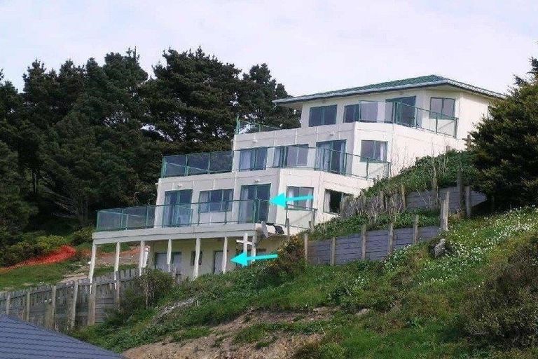 Photo of property in 9d Edgecombe Street, Newlands, Wellington, 6037