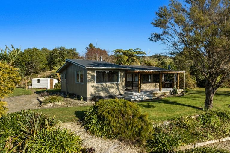 Photo of property in 33 Hiwarau Road, Kutarere, Opotiki, 3198