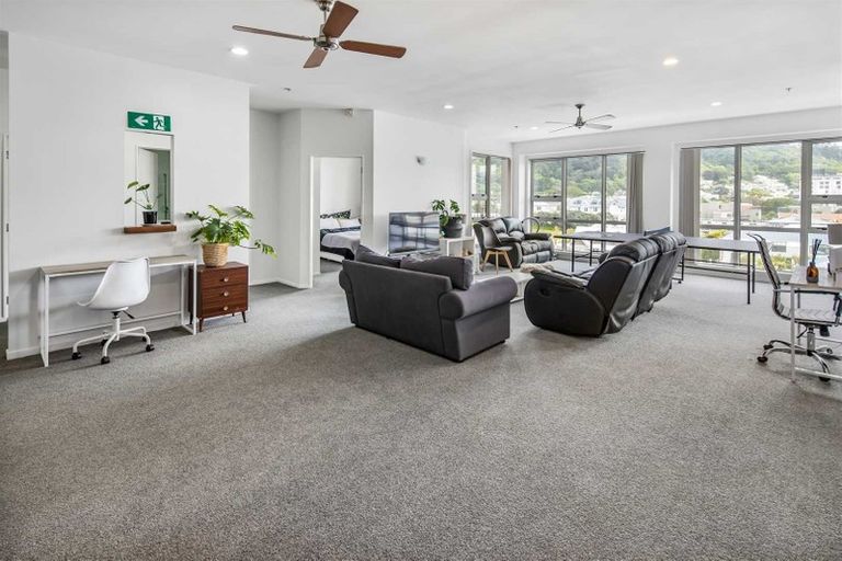 Photo of property in Stadium Garden Flats, 502/107 Thorndon Quay, Pipitea, Wellington, 6011