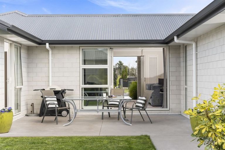 Photo of property in 10 Tuaia Street, Pyes Pa, Tauranga, 3112