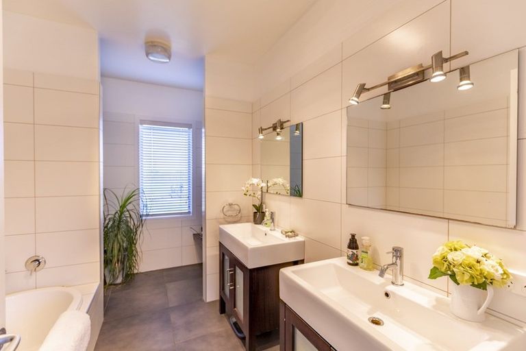 Photo of property in 2/30 Lindsay Road, Waipukurau, 4283