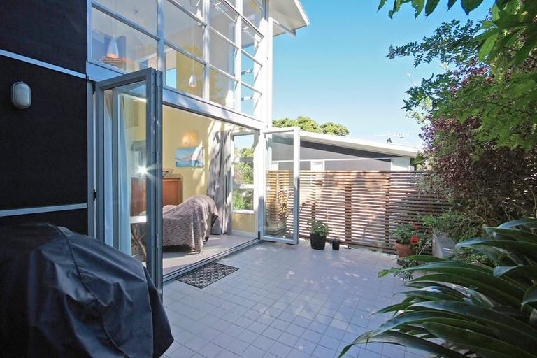 Photo of property in 94b Onslow Road, Khandallah, Wellington, 6035