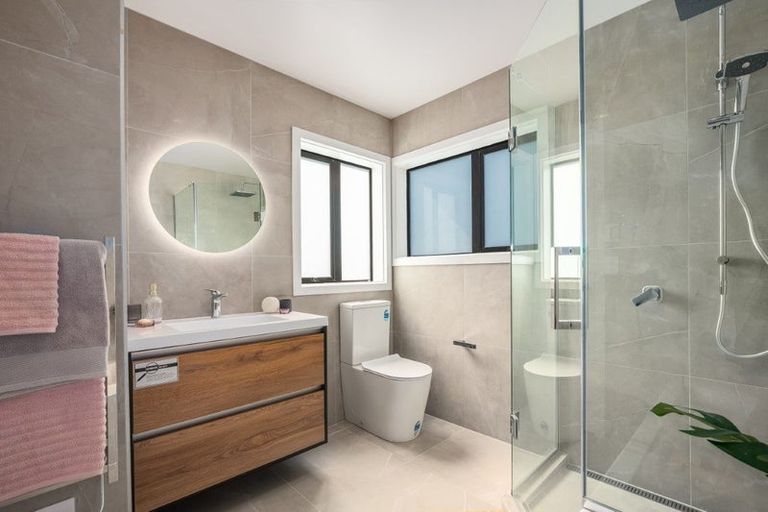 Photo of property in 4 Omaka Place, Aotea, Porirua, 5024