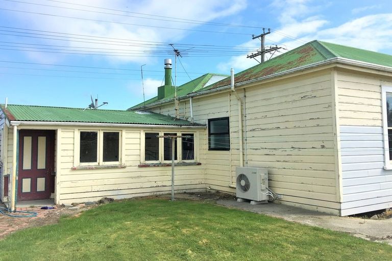 Photo of property in 64 James Street, Balclutha, 9230