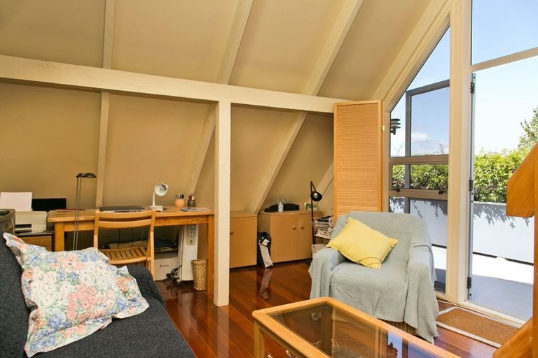 Photo of property in 16 Brunette Drive, Acacia Bay, Taupo, 3330