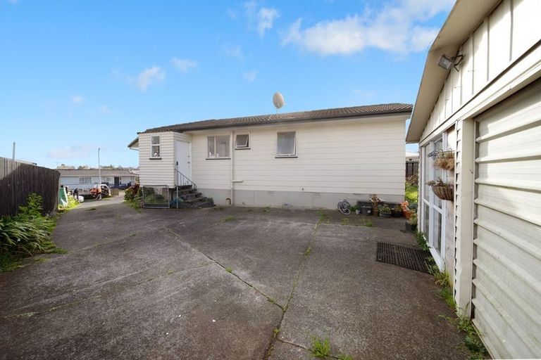Photo of property in 16 Volante Avenue, Wattle Downs, Auckland, 2103