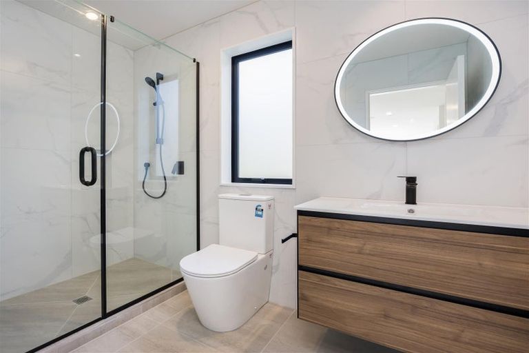 Photo of property in 30b Coronation Road, Hillcrest, Auckland, 0627