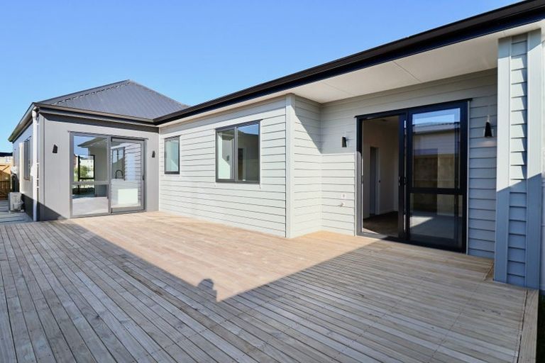 Photo of property in 8 Kobe Street, Karaka, 2580