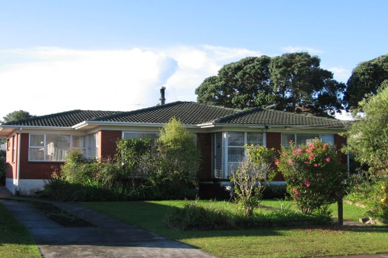 Photo of property in 4 Doment Crescent, Orewa, 0931