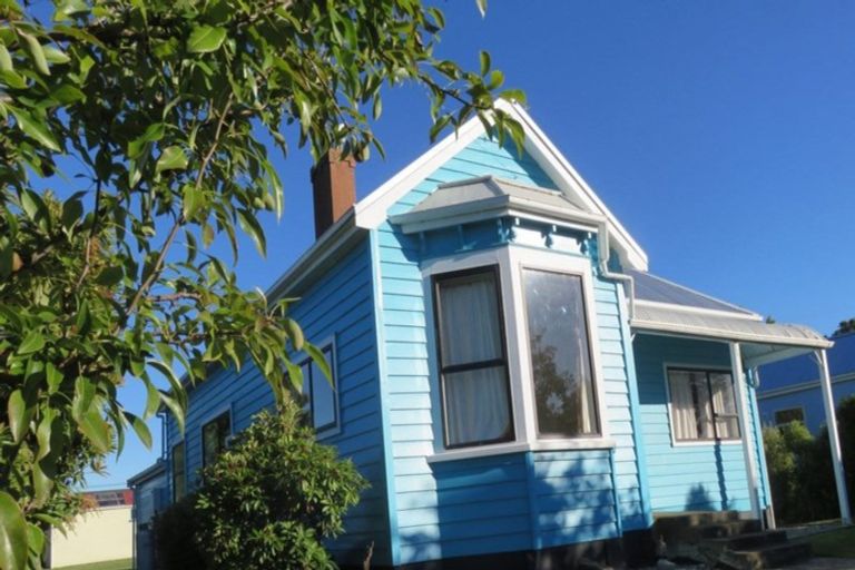 Photo of property in 24 Edward Street, Waimate, 7924