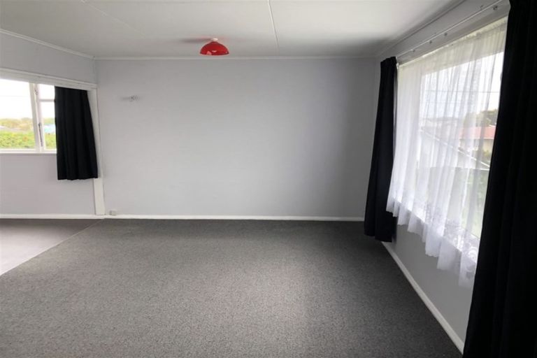 Photo of property in 180 Puriri Street, Castlecliff, Whanganui, 4501