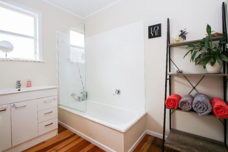 Photo of property in 3 Paulette Place, Queenwood, Hamilton, 3210