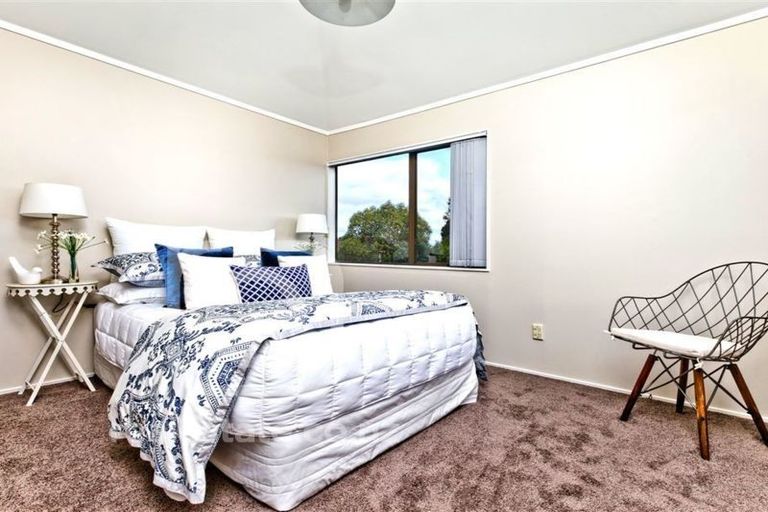 Photo of property in 41 Kennedy Avenue, Forrest Hill, Auckland, 0620