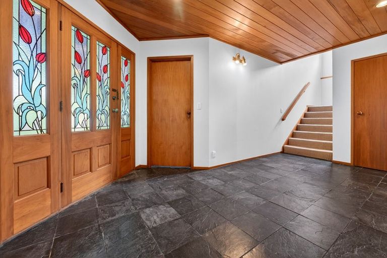 Photo of property in 2/50 Masterton Road, Rothesay Bay, Auckland, 0630