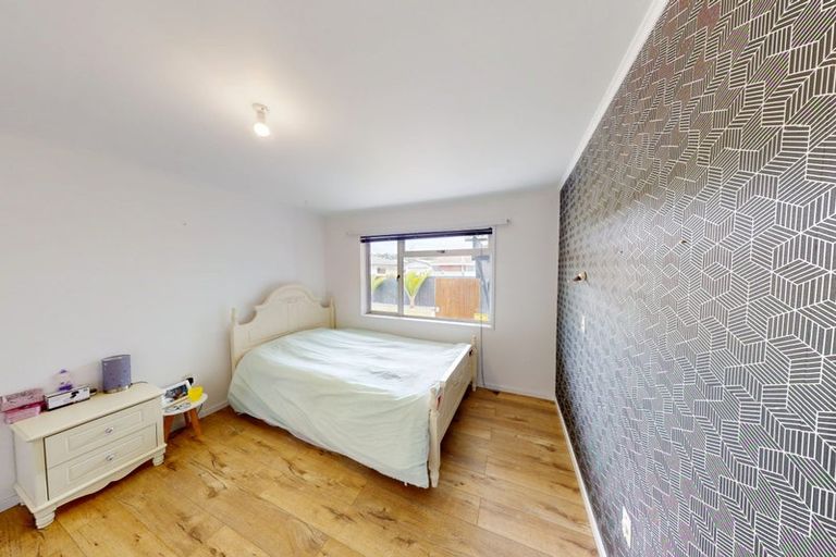 Photo of property in 21 Meadowbrook Drive, Cloverlea, Palmerston North, 4412