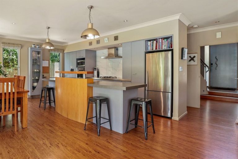 Photo of property in 296 Gardiners Road, Harewood, Christchurch, 8051