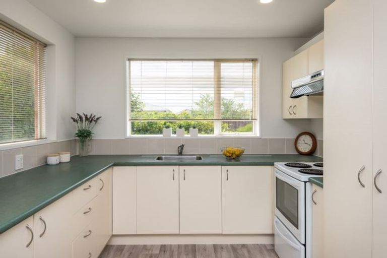 Photo of property in 2/2 Broadbent Street, Riccarton, Christchurch, 8041