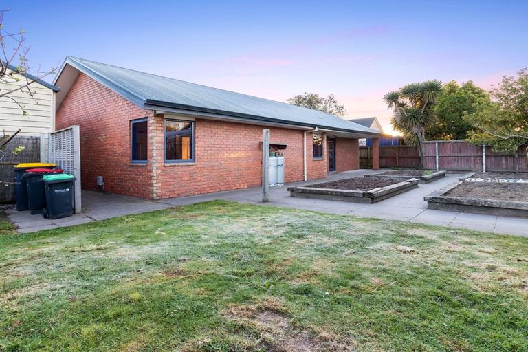 Photo of property in 6b Fovant Street, Russley, Christchurch, 8042