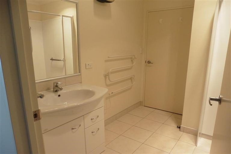 Photo of property in Parkvale Estate, 1232/5 Howard Street, Parkvale, Hastings, 4122