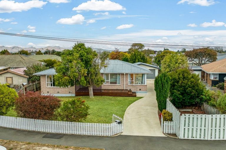 Photo of property in 4 Vivian Street, Burwood, Christchurch, 8083