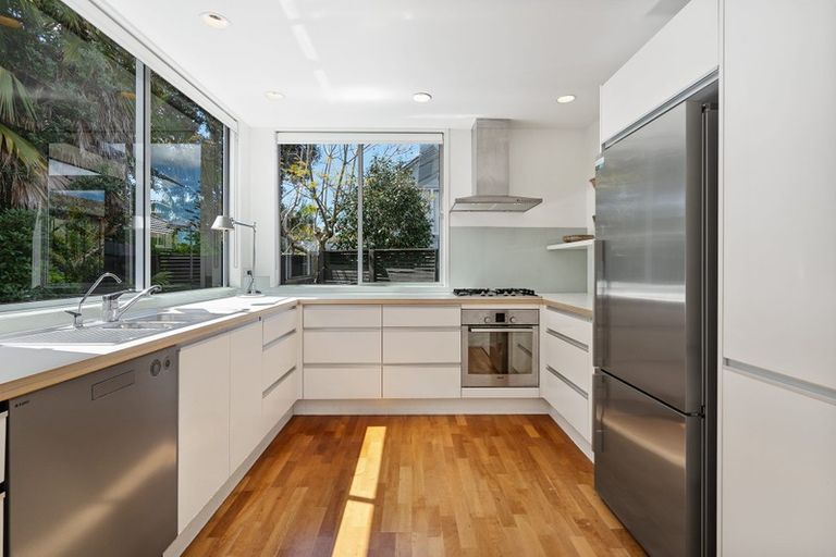 Photo of property in 2/22 Regina Street, Westmere, Auckland, 1022