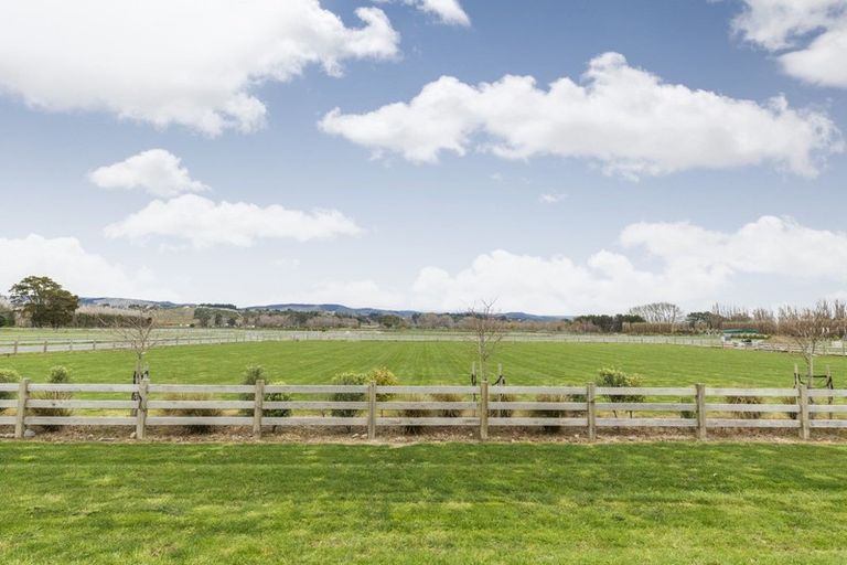 Photo of property in 2 Pheasant Lane, Aokautere, 4471