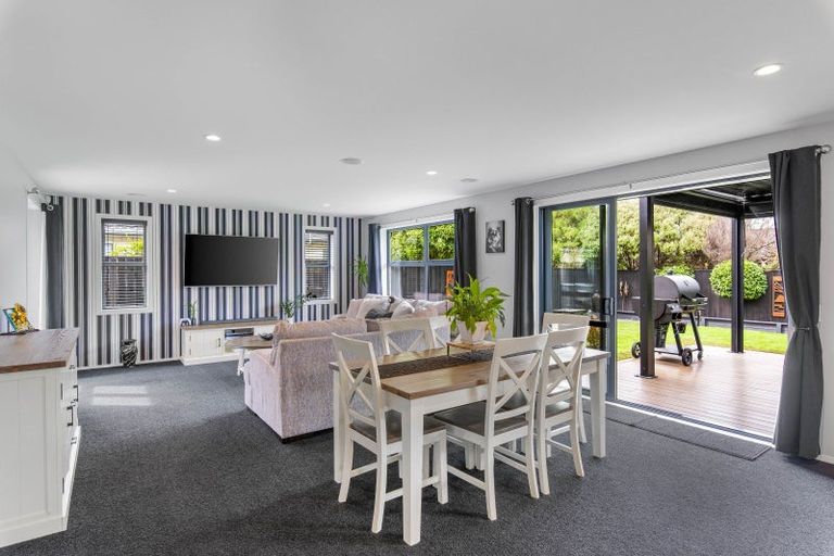 Photo of property in 47 San Priamo Place, Paraparaumu Beach, Paraparaumu, 5032