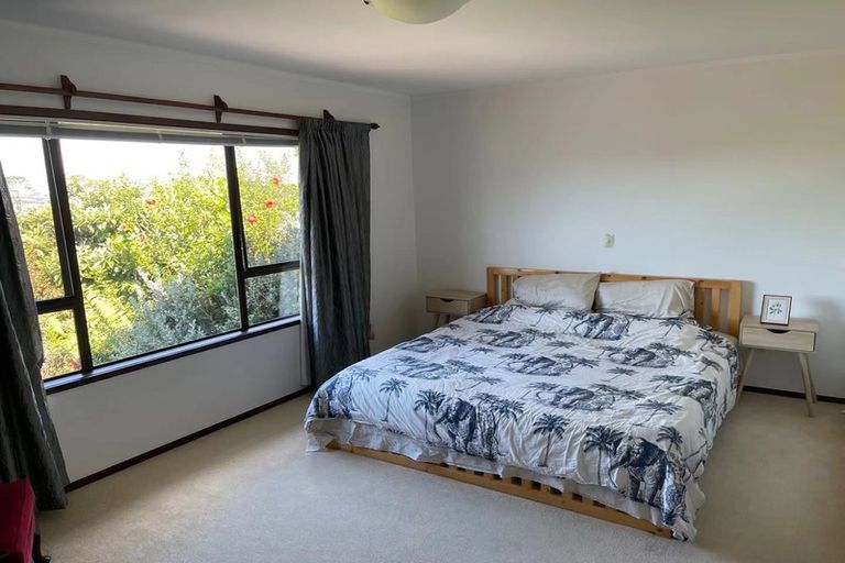 Photo of property in 60 Porritt Avenue, Chatswood, Auckland, 0626