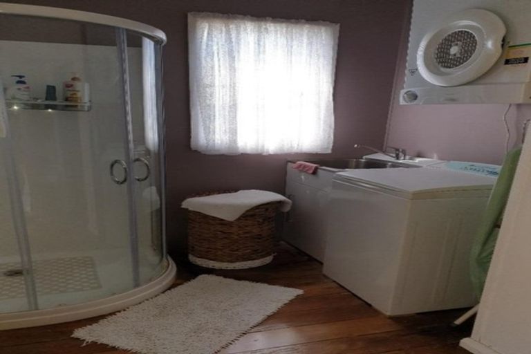 Photo of property in 10 Leicester Street, Patea, 4520