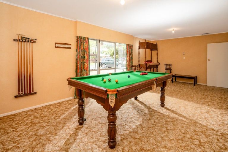 Photo of property in 1 Peterhouse Street, Tawa, Wellington, 5028