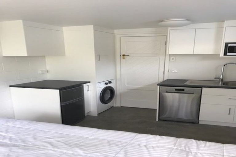 Photo of property in 2/6 Saltburn Road, Milford, Auckland, 0620