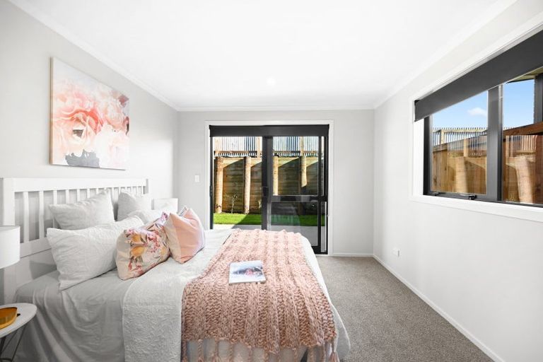 Photo of property in 15 Waruhia Crescent, Rototuna North, 3281