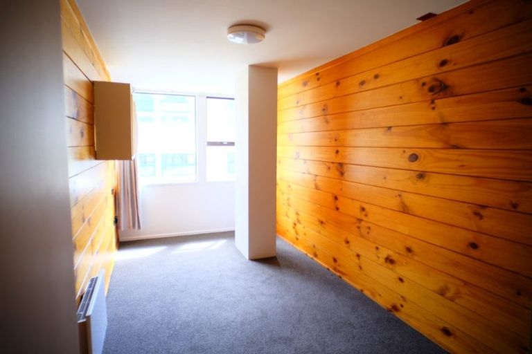 Photo of property in Te Awhina Apartments, 9/22 Sussex Street, Mount Cook, Wellington, 6021
