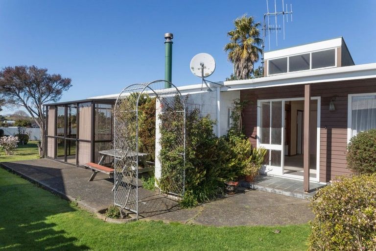 Photo of property in 24 Ries Street, Dannevirke, 4930