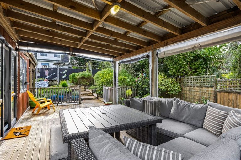 Photo of property in 28 Donald Street, Stanmore Bay, Whangaparaoa, 0932